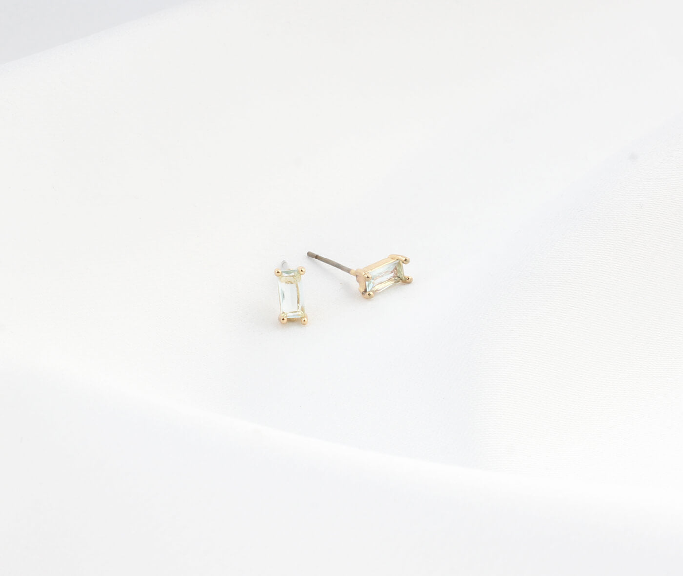 Diamond - Studs - Oorbellen - Plated