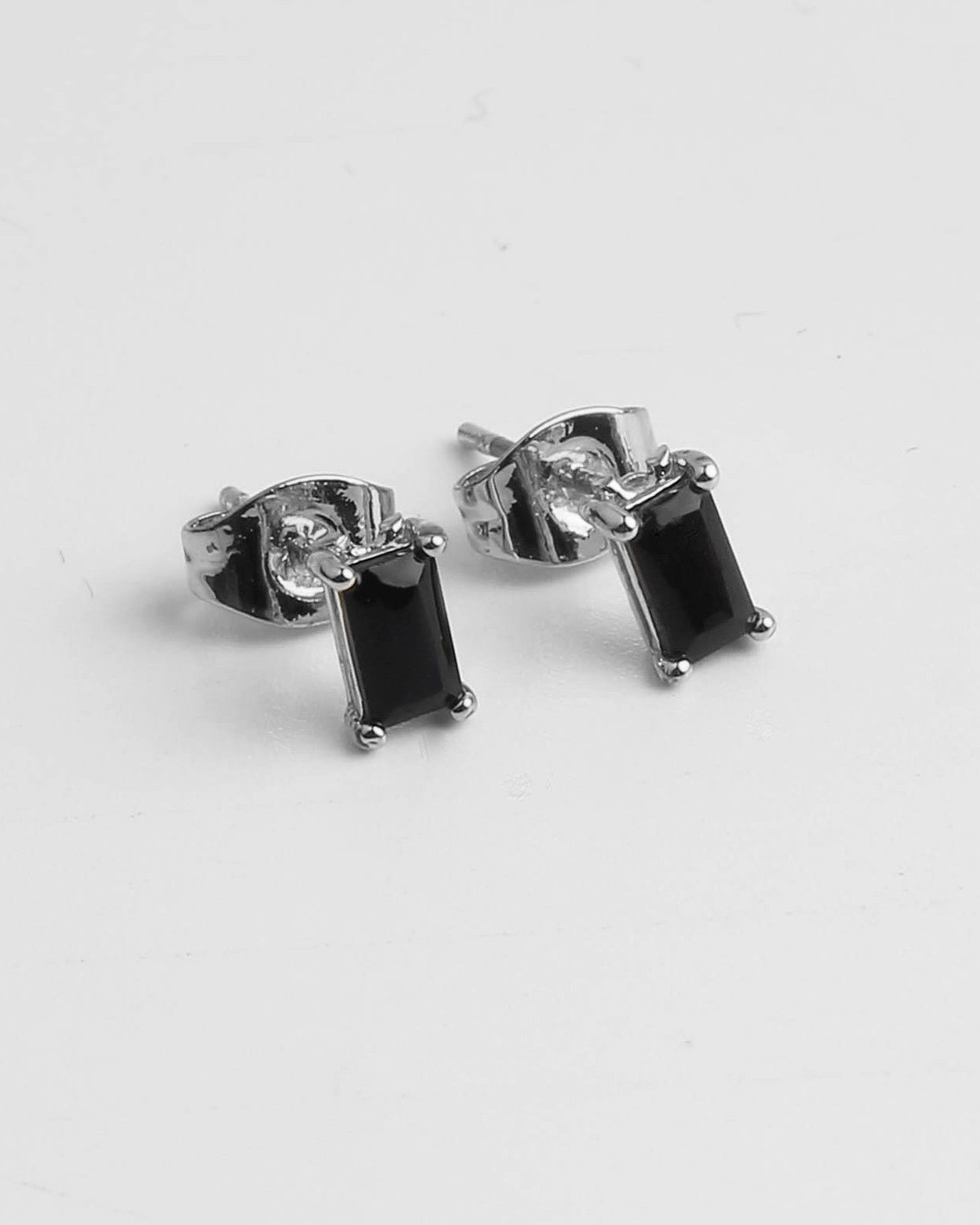 Diamond - Studs - Oorbellen - Plated